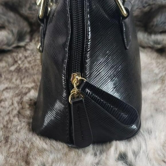 Apt. 9 Lock and Key Accent Black Vinyl Zip Up Purse Handbag - Picture 4 of 8